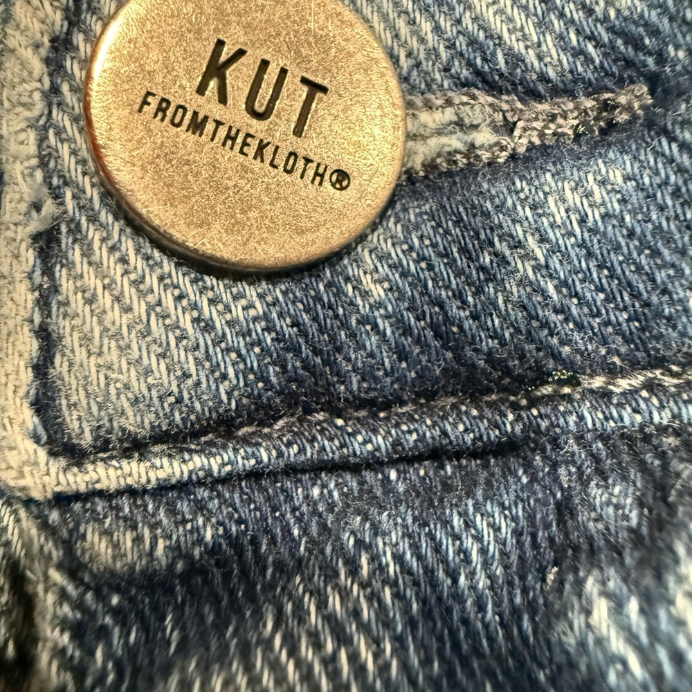 ⭐️Kut from the Kloth Light Blue Jean Shorts - Picture 3 of 6